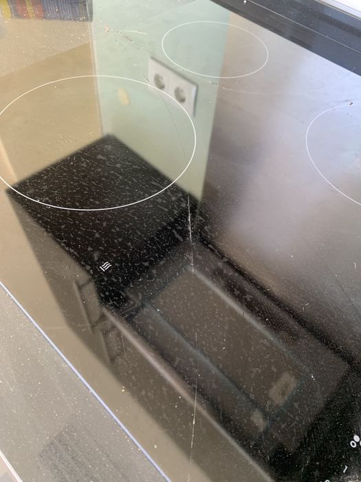 Placa de Indução IKEA (funciona-rachada)