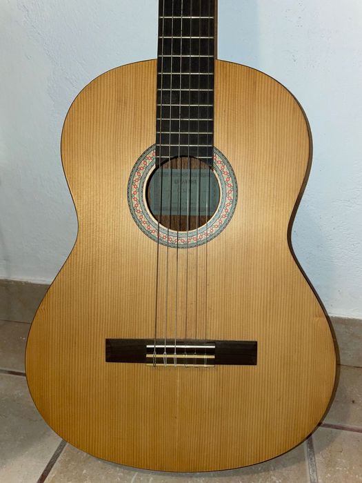 Yamaha C30M + Capa + Cordas Novas + Capotraste (Excelente Estado)