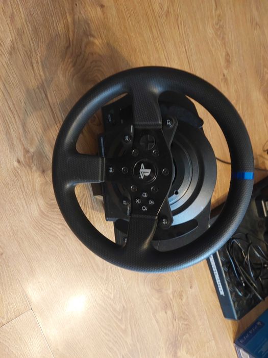 Thrustmaster t300rs z pedalami t3pm i shifter th8s
