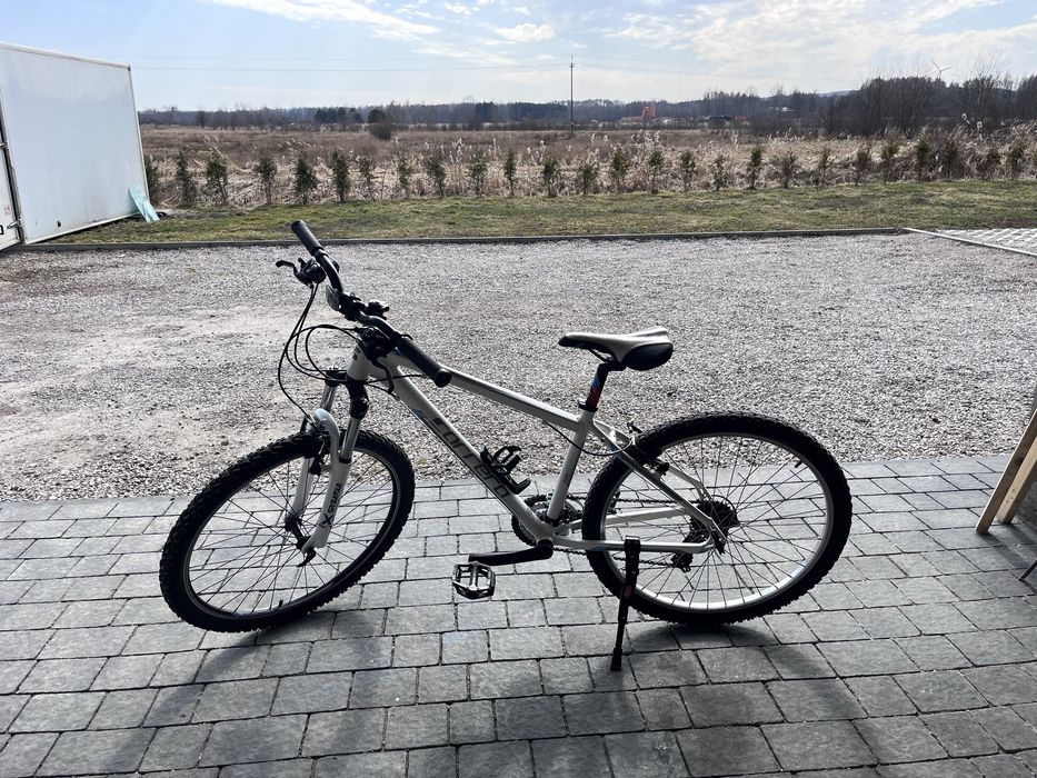 Rower carrera kola 26