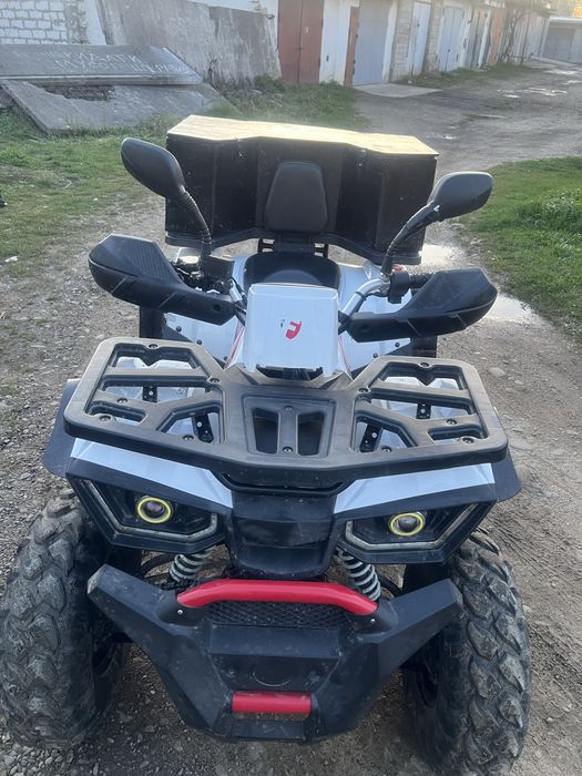 Продаю квадроцикл Форте бравес 200