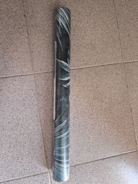 Papel de parede na embalagem