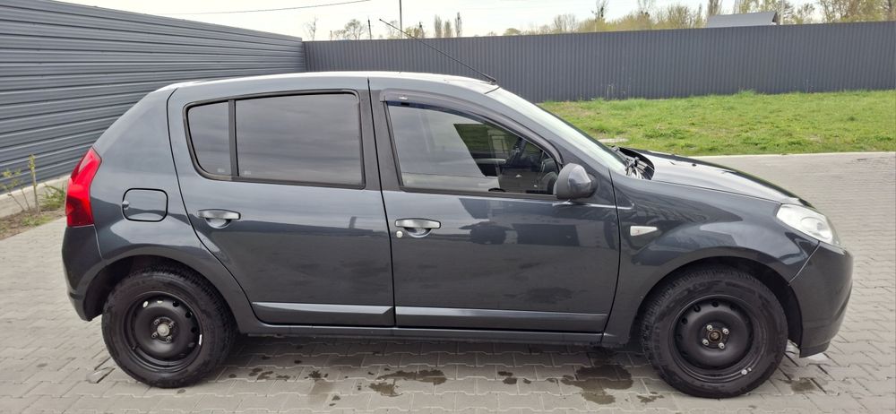 Продам Дачія Сандеро/ Dacia Sandero 2009