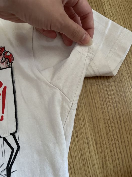 Biała męska koszulka z nadrukiem i kieszonką rozmiar S Cropp