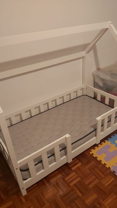 Cama de criança  em ótimo estado de conservação