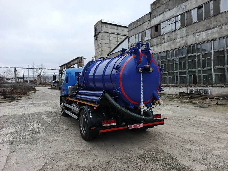 Вакумний автомобіль,асенізатор,мулосос,вакумний
