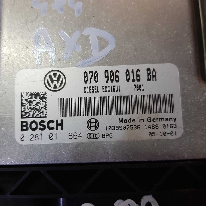 Komputer sterownik silnika vw t5 2005r 2.5TDI diesel AXD