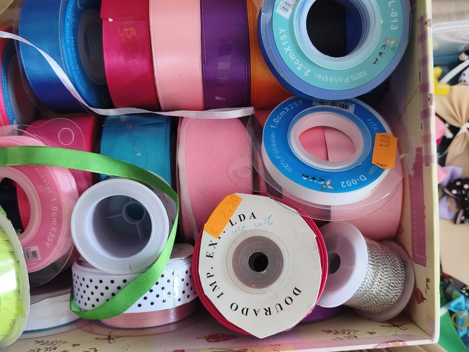 Fitas e acessórios para fabricação de laços