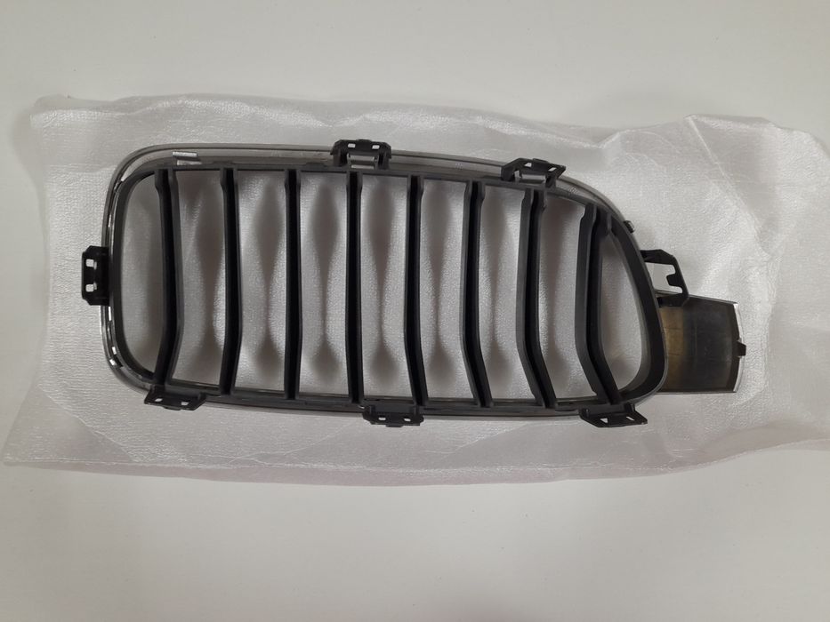 Grelha esquerda BMW f30/f31