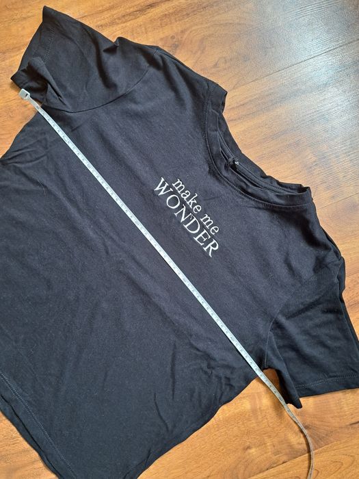 Krótsza bluzka koszulka z krótkim rękawem Sinsay S czarna z białym