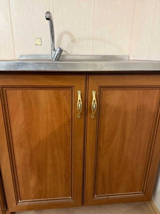 Мийка зі змішувачем . Змішувач WH. Мийка нержавіюча 800 х 600