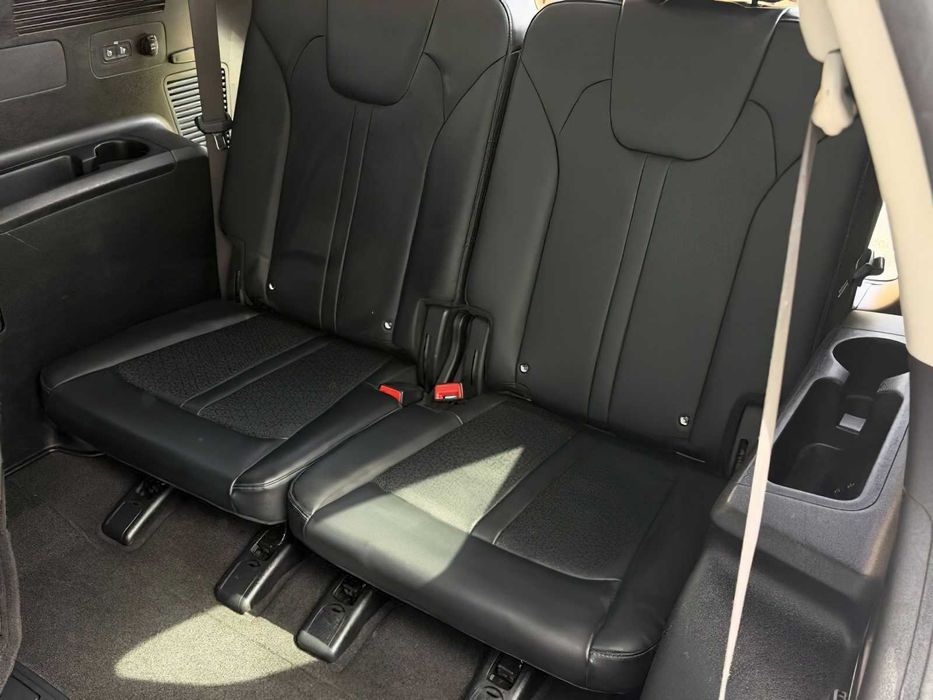 Kia Sorento Hybrid EX      2022