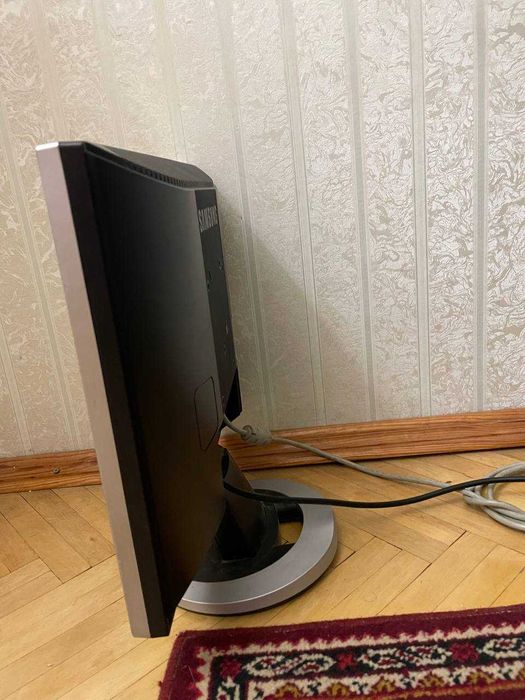 Монитор Samsung SyncMaster 710N