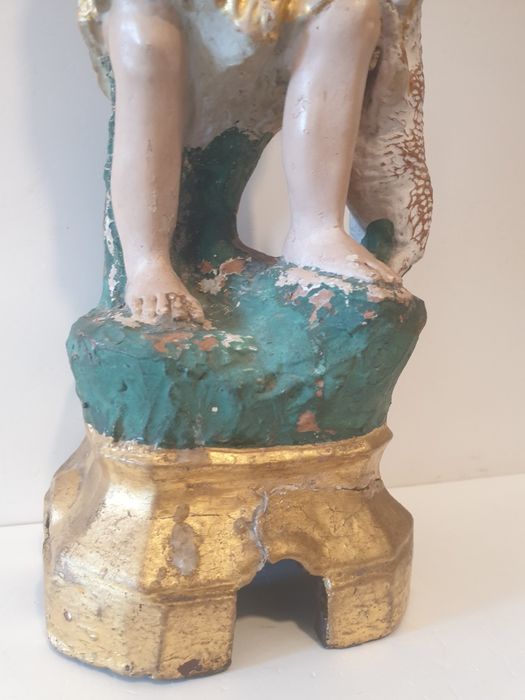 Antiga escultura de Menino São João Batista em terracota policromada