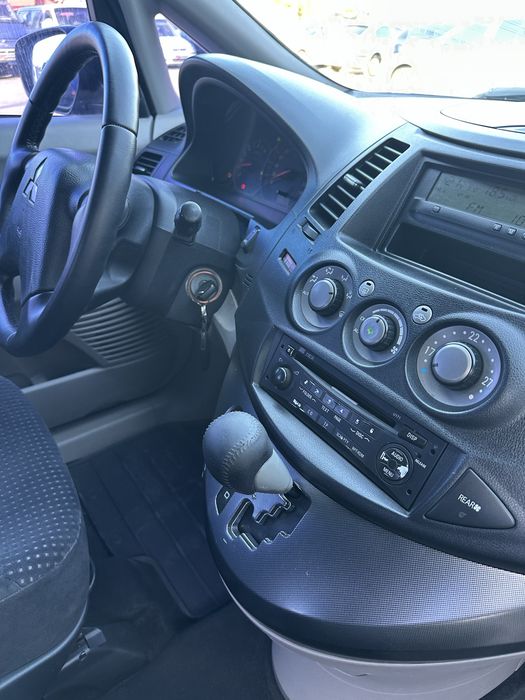 Mitsubishi Grandis 2005 рік Автомат