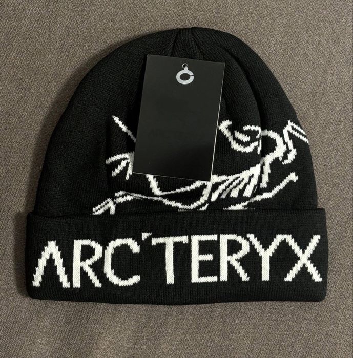 Шапка від Arcteryx