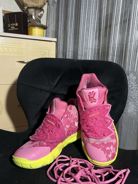Nike Kyrie 5 Patrick Star (рожеві)