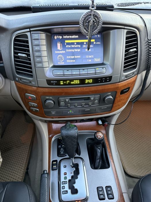 Lexus LX 470 Рест газ/бензин