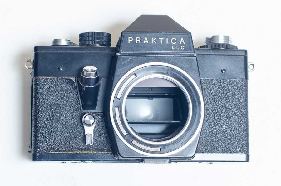 Плівковий фотоапарат-дзеркалка Praktica LLC M42
