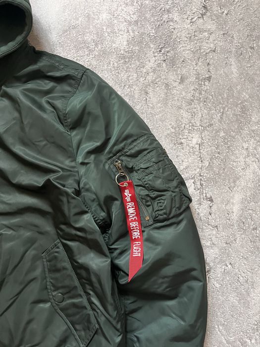 Дутий Бомбер від Alpha Industries Casual