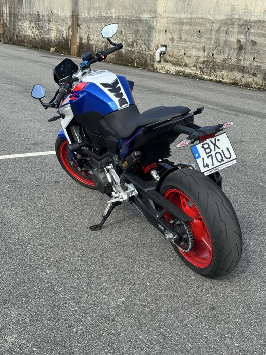 Bmw F900r de 2025