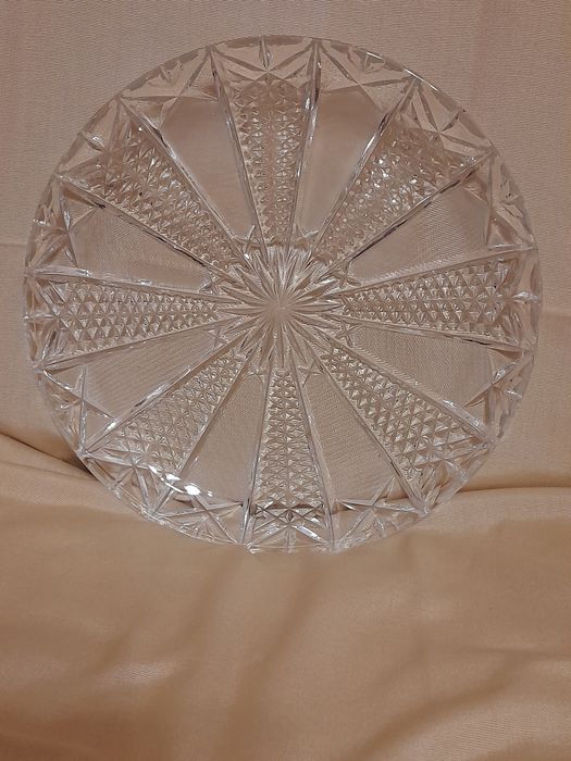 Продам хрустальное блюдо б/у