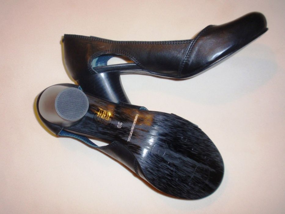 Sapatos pretos para senhora