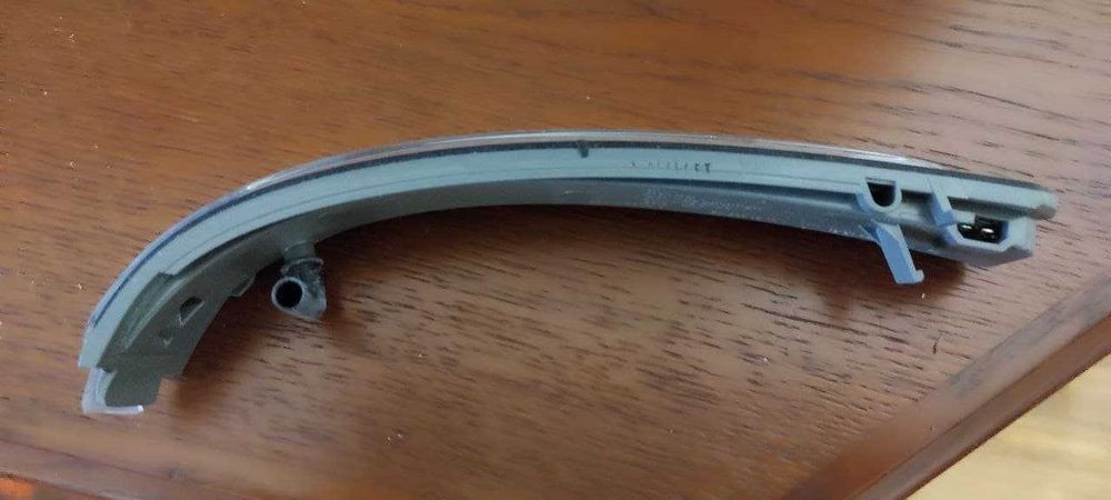 Указатель поворота в зеркале A 169 820 1221