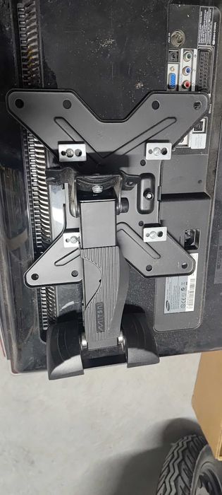 TV Samsung 24 Polegadas c suporte de parede e Pé Funcional