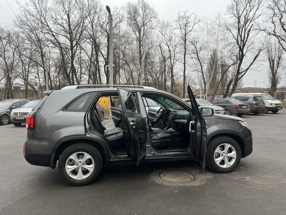Продам доглянутий сімейний автомобіль. КІА SORENTO