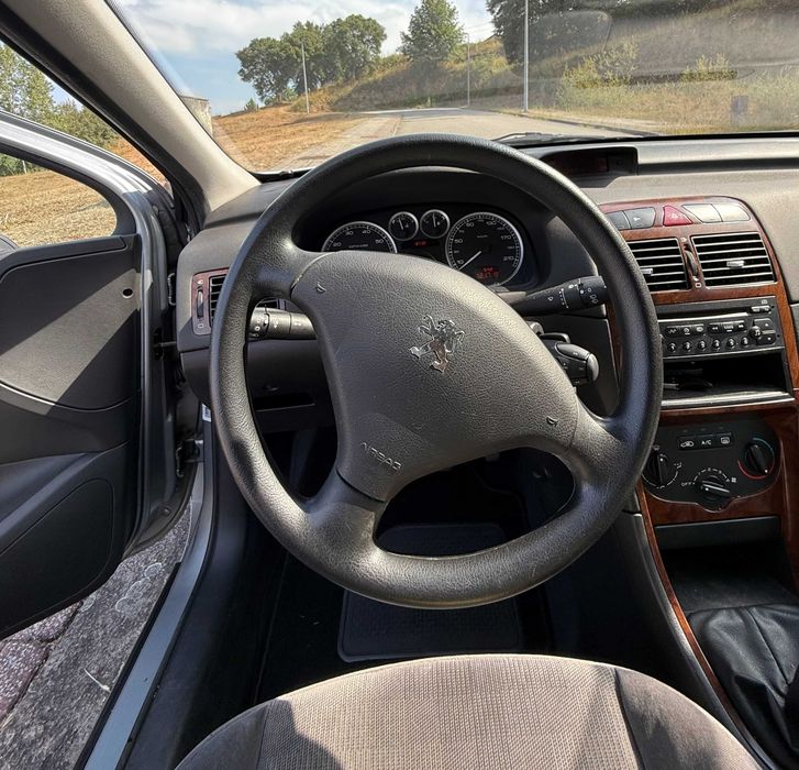 Peugeot 307 1.4 a gasolina de Junho de 2002