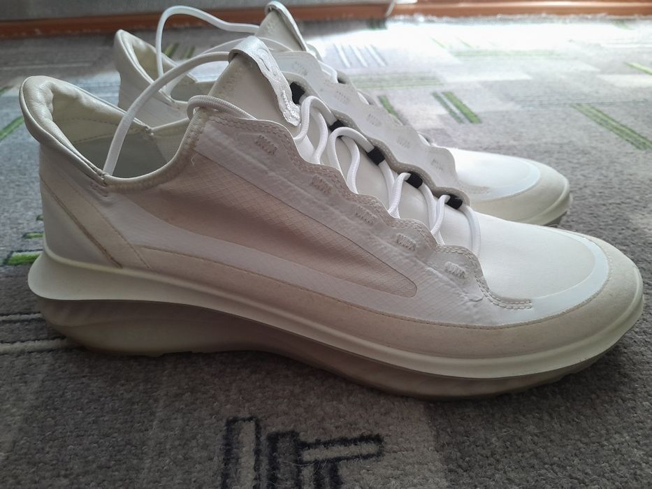 Продам кросівки Ecco st360