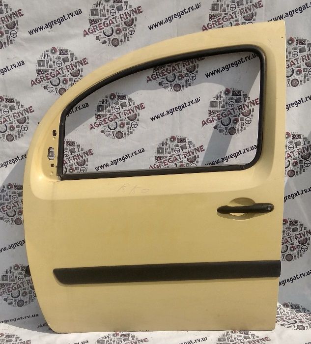 Двері Двери Дверка передні бокові Передние Renault Kangoo Кенго 2 08+