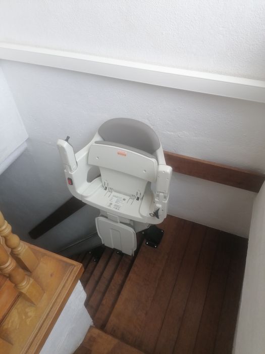 Vendo cadeira elevatória