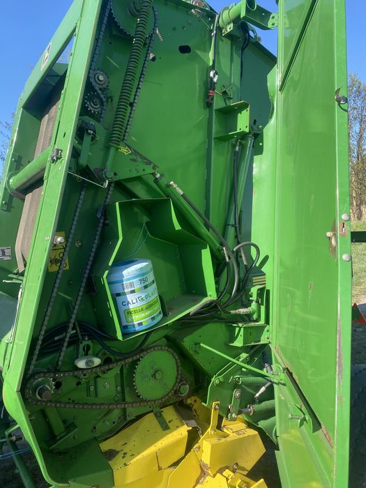 Prasa Rolująca JOHN DEERE 590 - Sznurek . Sprowadzona