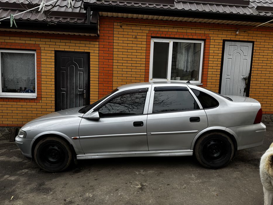 Продам машину Opel Vektra B