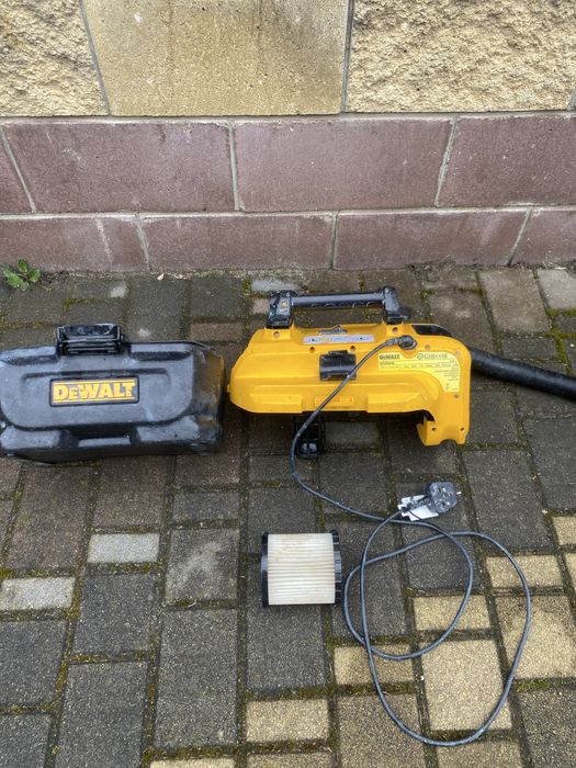 Пылесос аккумуляторный DeWalt DCV584L  Germany