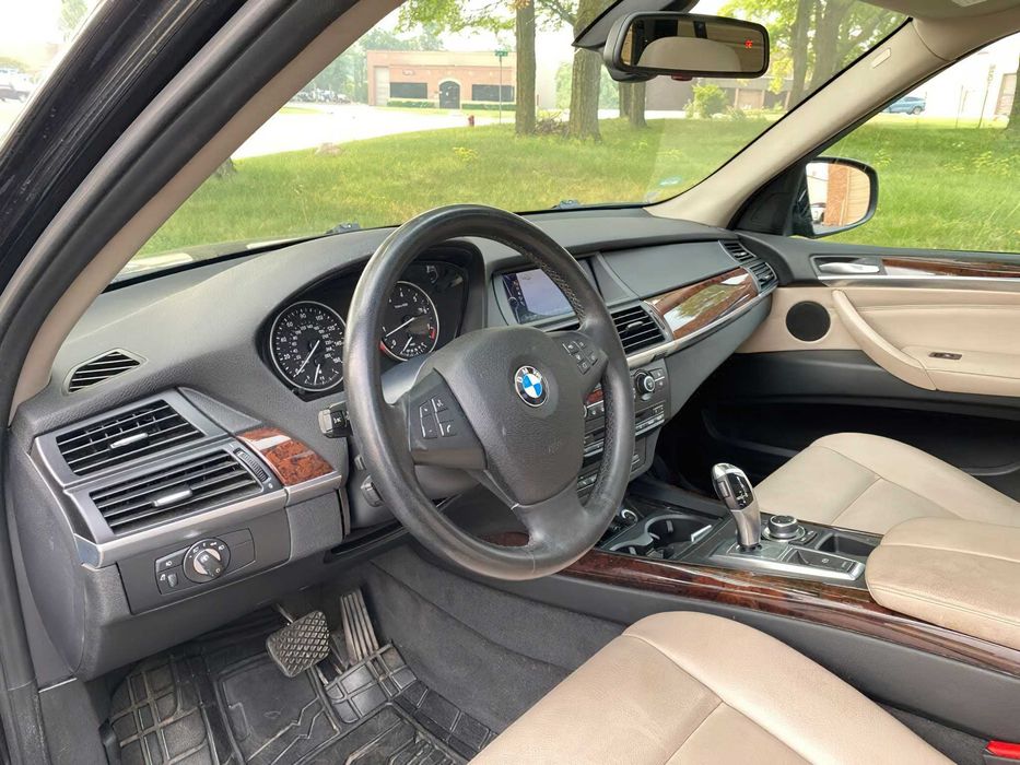 BMW X5 xDrive35i Sport Activity      2011