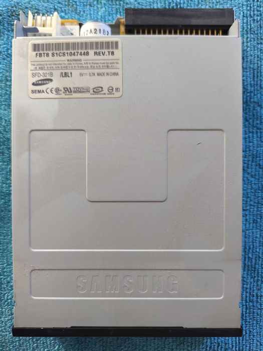 Stacja dyskietek napęd FDD  Samsung SFD-321B Rev T8 1.44MB IDE Floppy