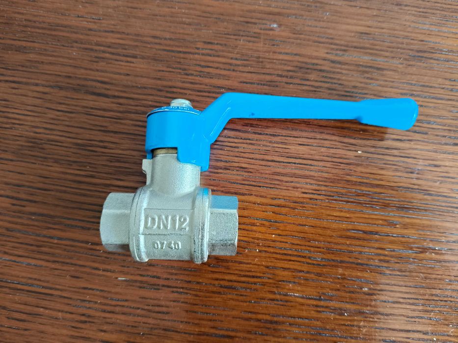 Zawór powietrza Festo QH-1/4 serie V9541    30 bar
