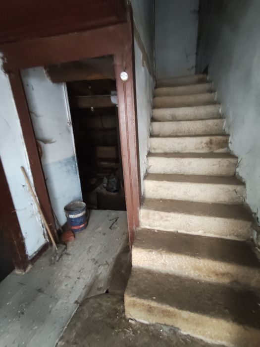 Vende-se Casa Antiga