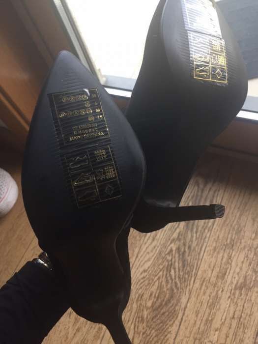 Botins pretos 38