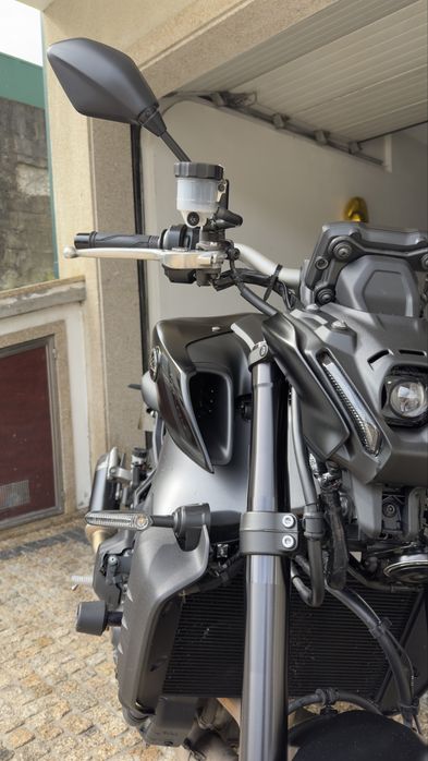 Yamaha mt-09.