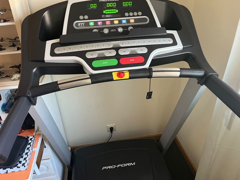 Passadeira de Corrida Pro-Form (iFit Compatible)