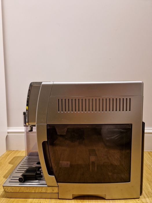 Ekspres do kawy DeLonghi Dinamica plus