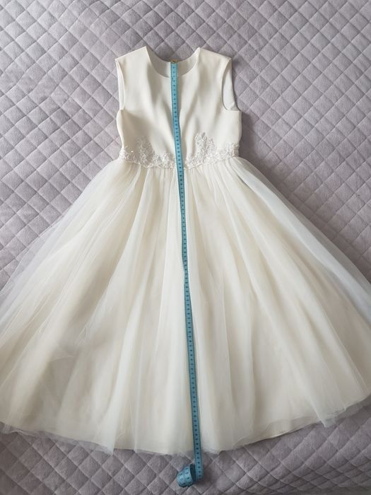 Elegancka dziewczęca sukieneczka księżniczki