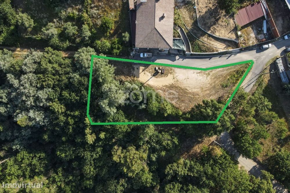 Terreno Urbano de 2433m2