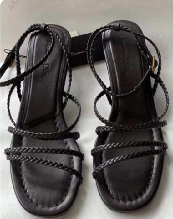 Кожаные босоножки