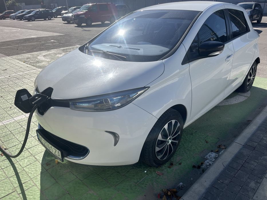 Renault zoe електромобіль