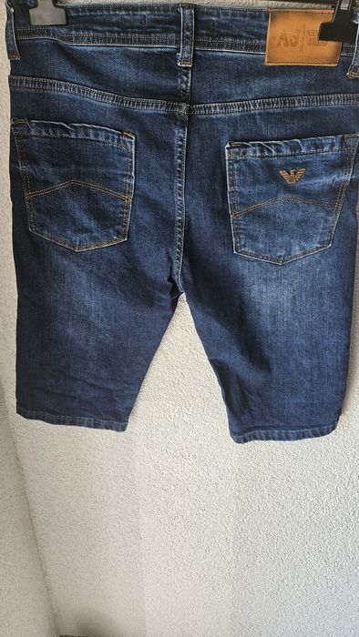 Krótkie spodenki bermudy szorty Armani Jeans roz 31